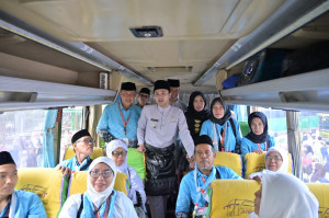 Wawako Diza Lepas Kloter 20 Keberangkatan Jamaah Calon Haji Kota Jambi