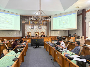 Panja DPRD Muaro Jambi Bahas Raperda Kode Etik