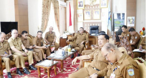 Dorong Kepastian Status PPPK dan Paruh Waktu, Wako Zoom Meeting dengan Komisi II DPR