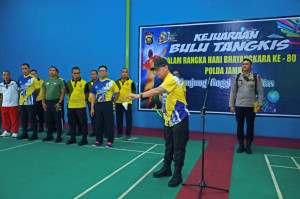 Polda Jambi Resmi Buka Kejuaraan Bulu Tangkis HUT Bhayangkara ke-80 Tahun 2026