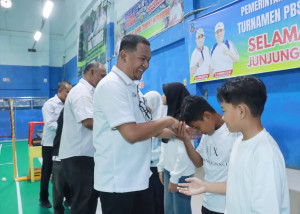 Tanjabbar Lepas Kontingen PBSI ke PB Pratama Open Jambi 2026