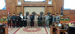 Raker DPRD Muarojambi Bahas Jawaban Eksekutif atas Pemandangan Umum Fraksi 