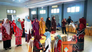 Hj Risha Fitria Hurmin Kukuhkan Tim Pokja Bunda PAUD Sarolangun  