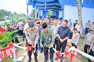Kapolres Muaro Jambi Dampingi Kapolda Jambi Resmikan Renovasi Jembatan Merah Putih Presisi Polda Jam