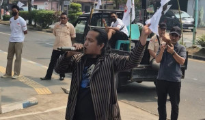 Forum Akal Sehat Tebo  Demo di Polda dan Kejati Soroti Bantuan Jenset Rp. 548 juta