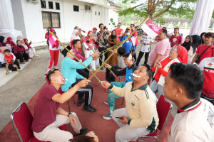 Sekretariat DPRD Muaro Jambi Semarakkan HUT RI ke-81 dengan Beragam Perlombaan