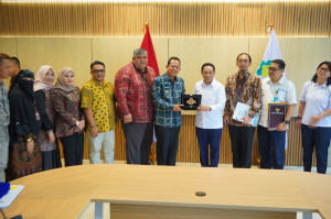 Bupati Muaro Jambi Temui Wamenkes, Dorong Penguatan Rumah Sakit dan Puskesmas