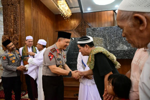 Kapolda Jambi Laksanakan Jumat Keliling, Ajak Masyarakat Bersama Jaga Kamtibmas dan Berantas Narkoba